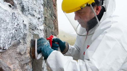 1024x768_T_1555595224_18apr19-historicenvironmentscotland-graffitiremoval.jpg