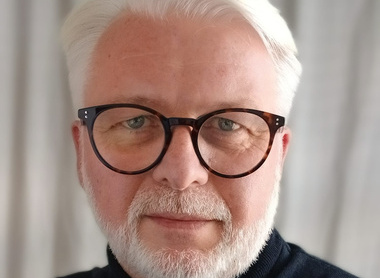 NIALL HELAY HEADSHOT (1).jpg