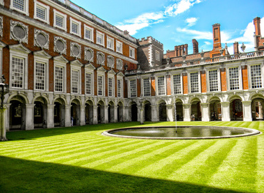 Hampton Court 2.jpg
